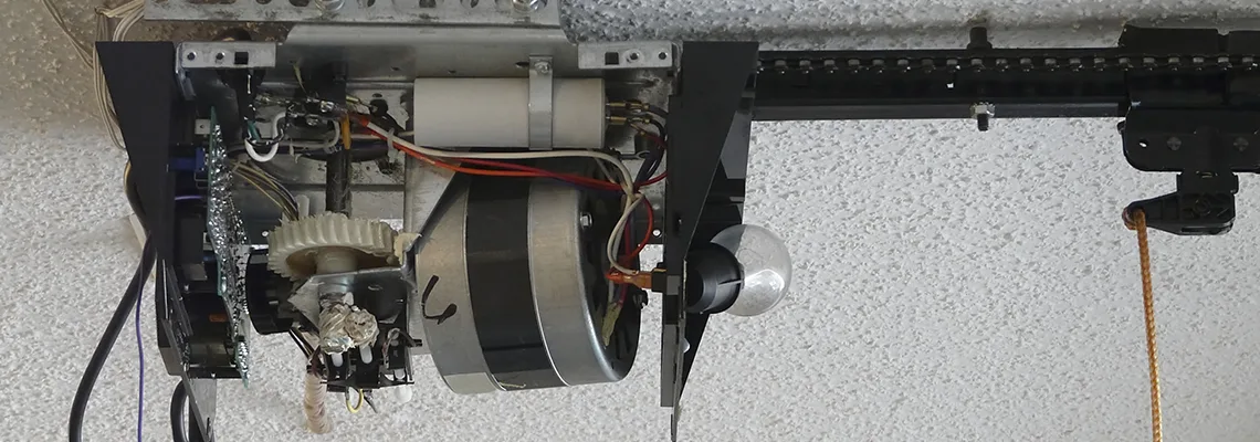 Sliding Garage Door Humming Noise Repair in Niagara Falls, Ontario