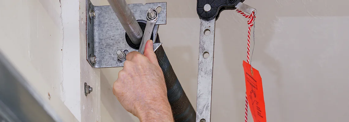 Fix Residential Garage Door in Niagara Falls, Ontario