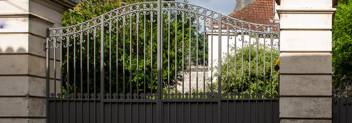 Wooden Swing Gate Repair in Niagara Falls, ON
